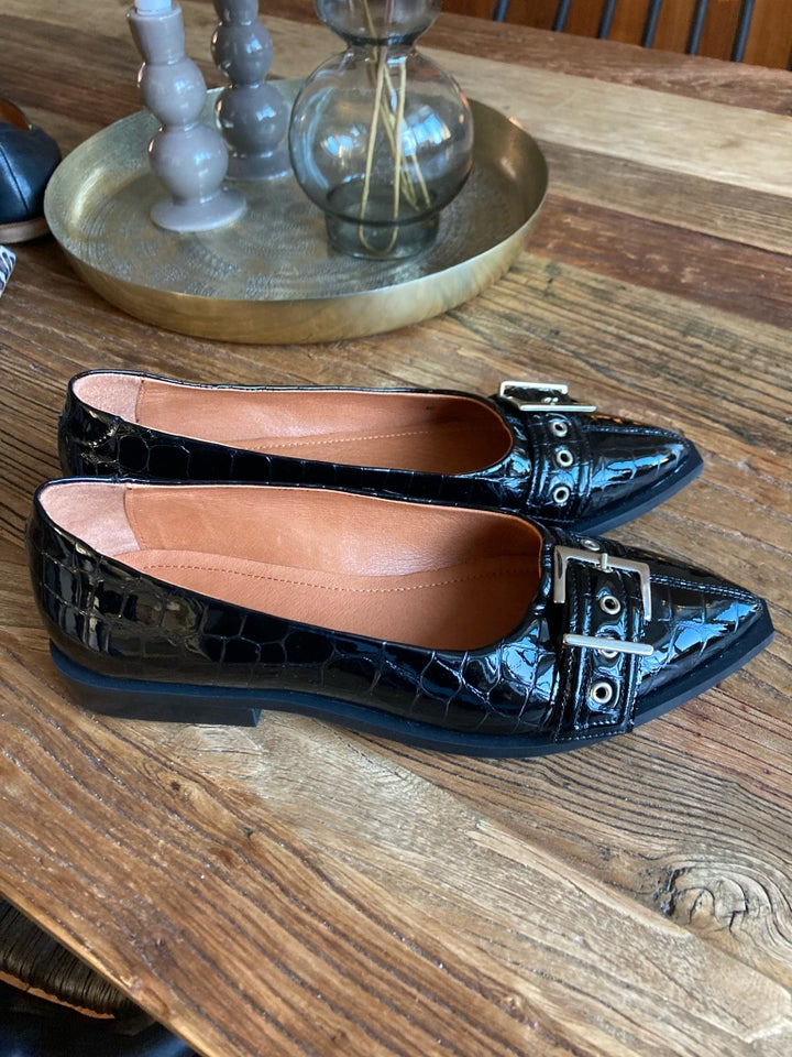 Loafers, str. 40, Phenumb