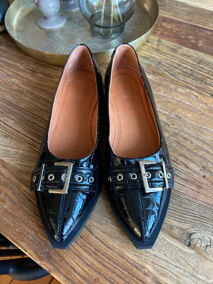 Loafers, str. 40, Phenumb