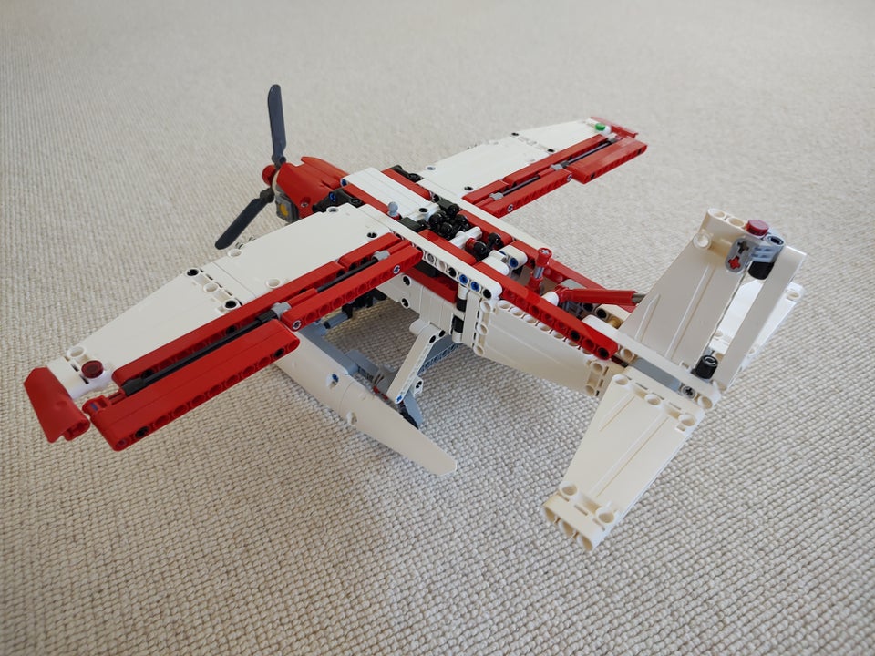 Lego Technic 42040