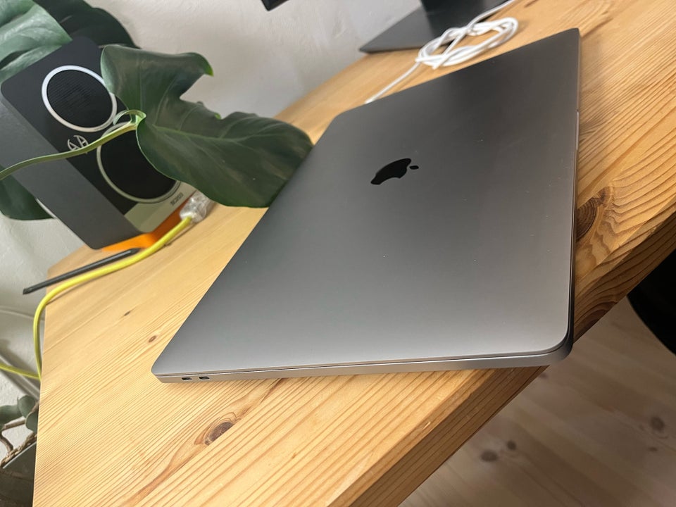 MacBook Pro, 2019, 2,6 GHz 6-Core