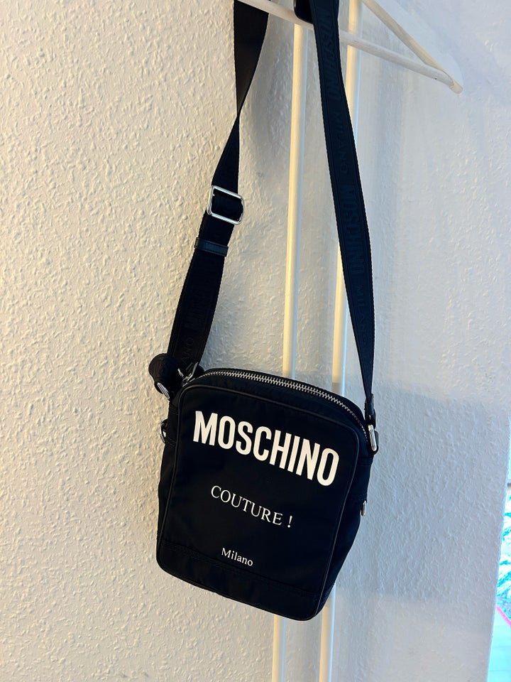 Andet, Moschino, str. One size