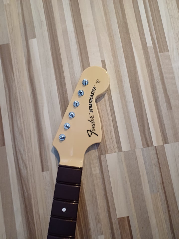 Rockband 4 med guitar, Xbox One