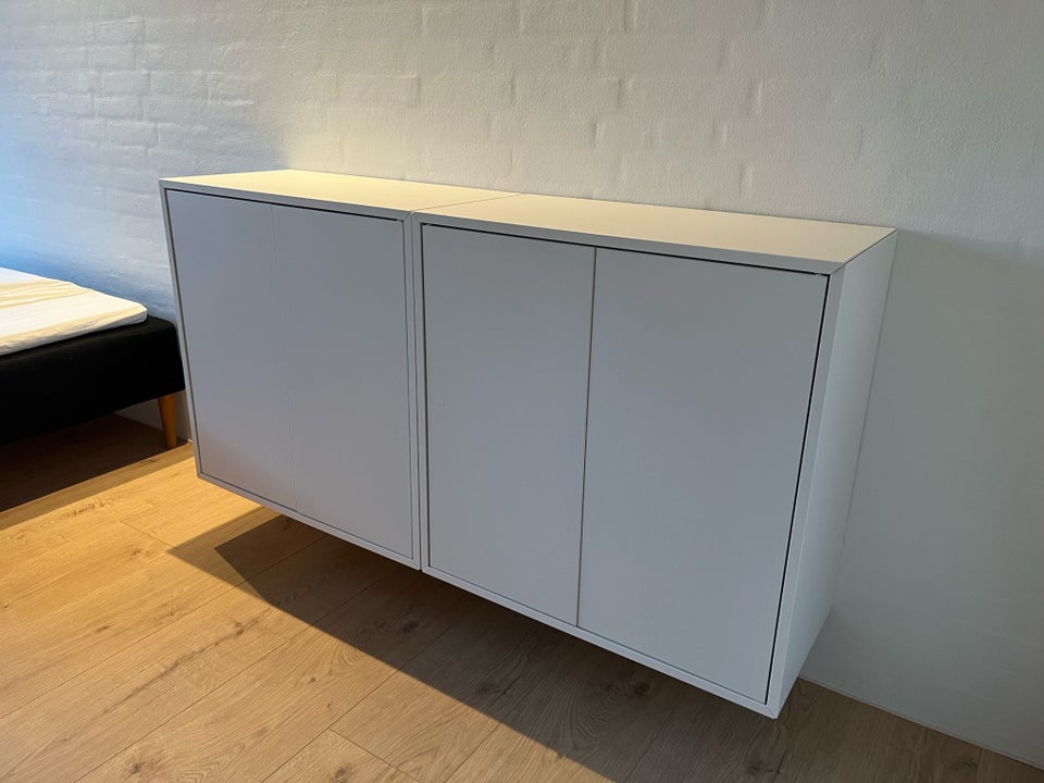 Vægskab Ikea b: 70 d: 35 h: 40