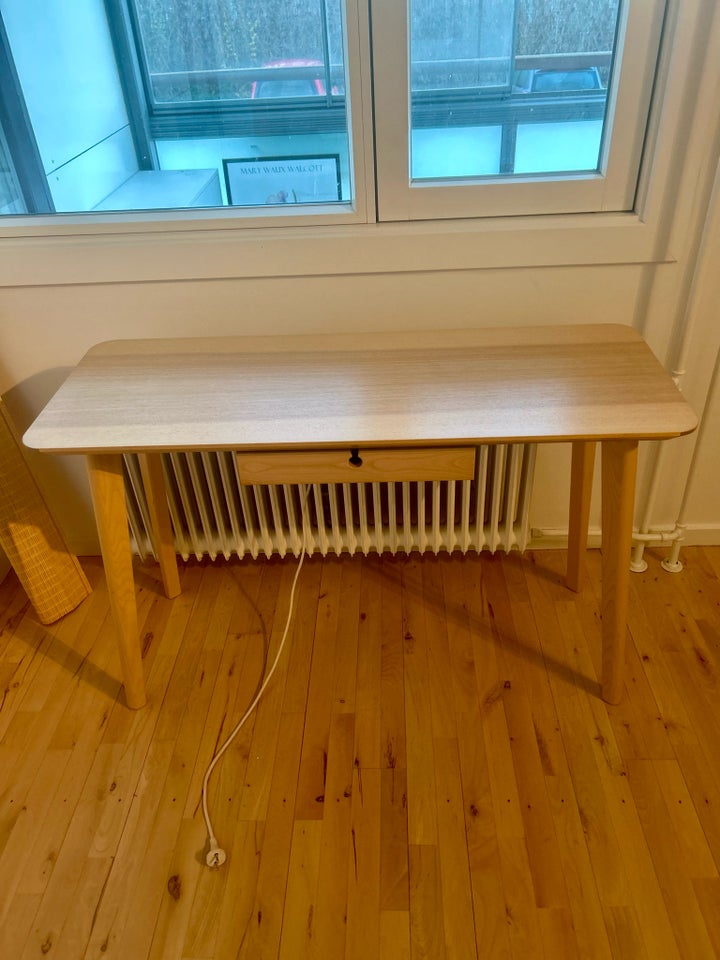 Skrivebord, IKEA, b: 118 d: 45 h: 74