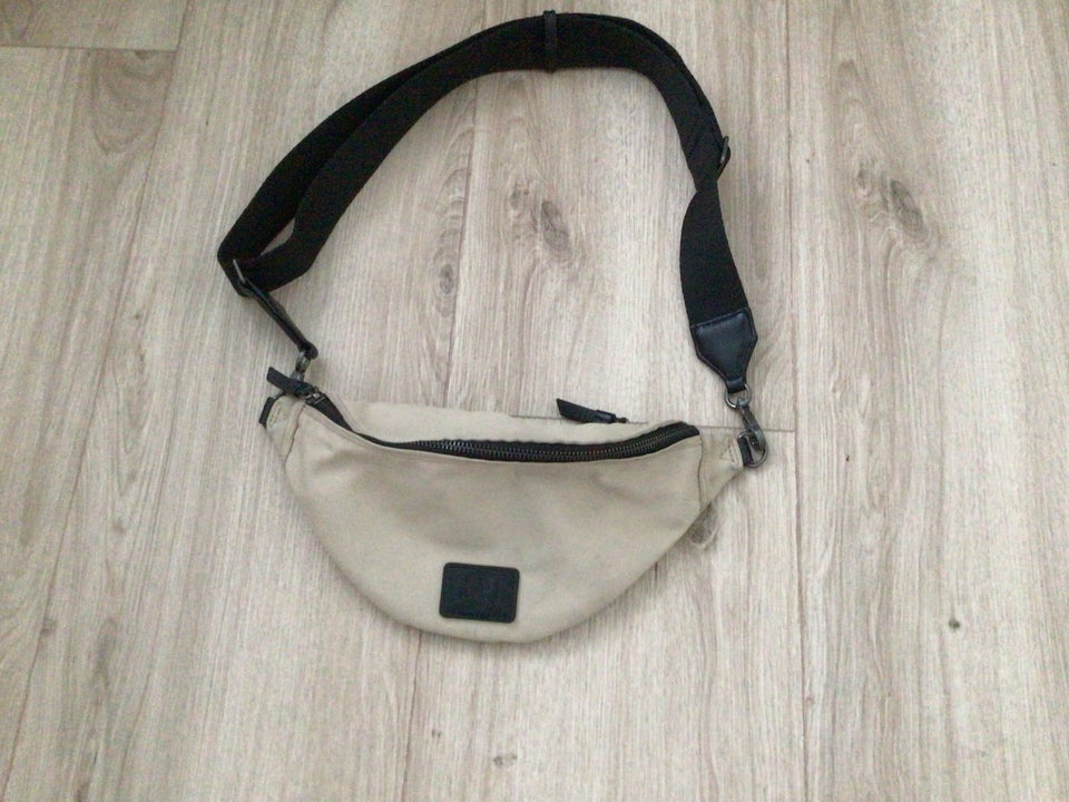 Crossbody, Markberg