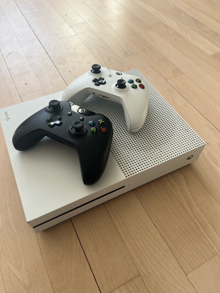 Xbox One S, God