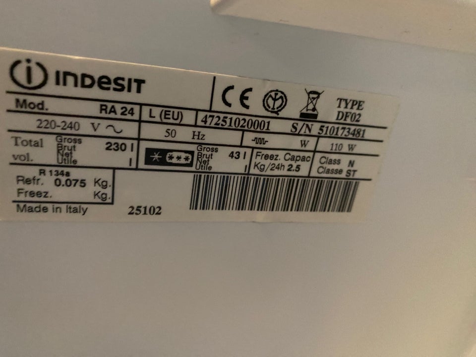 Køle/fryseskab, Indesit RA24, 273