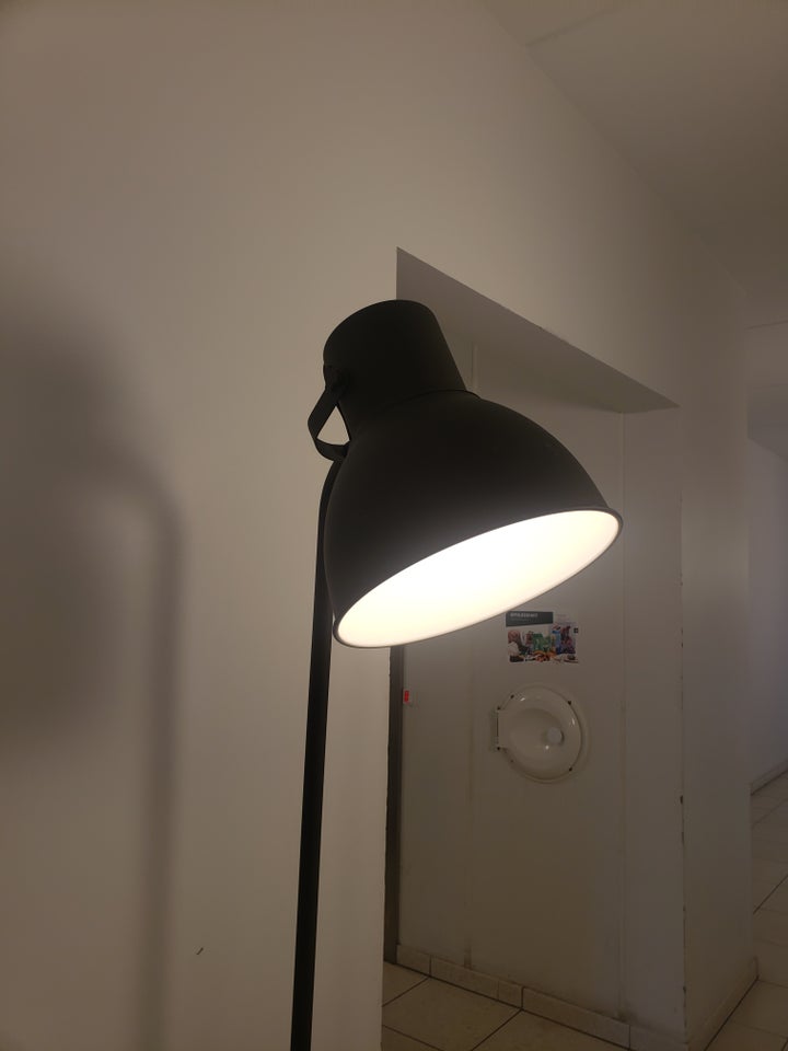 Gulvlampe Ikea