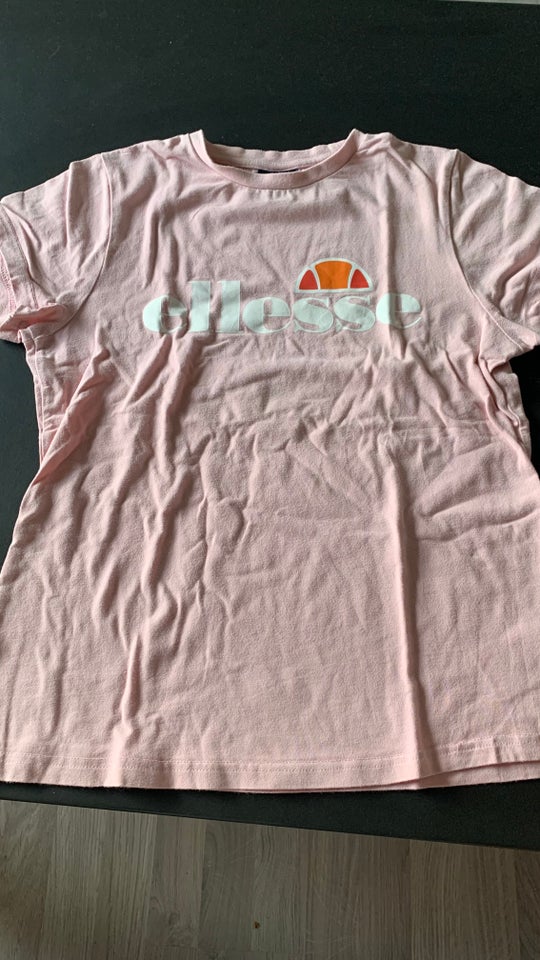 T-shirt Ellesse str 40