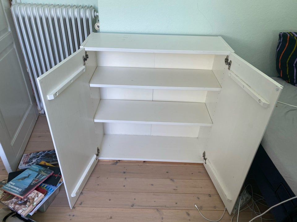 Almueskab Ikea b: 80 d: 30 h: 83