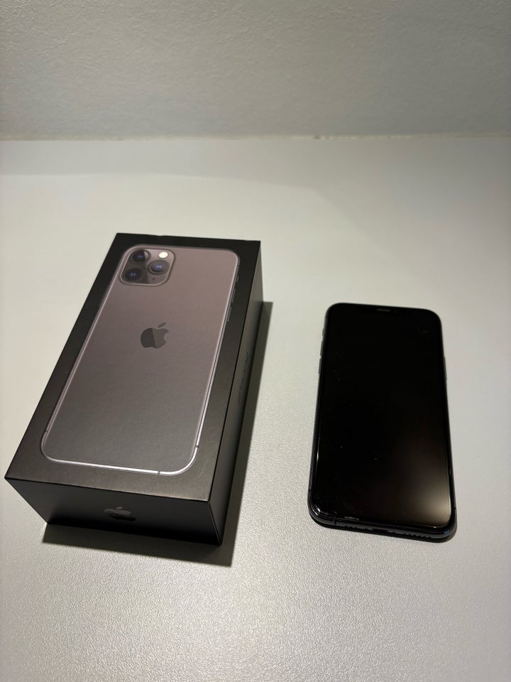 iPhone 11 Pro, 64 GB, sort