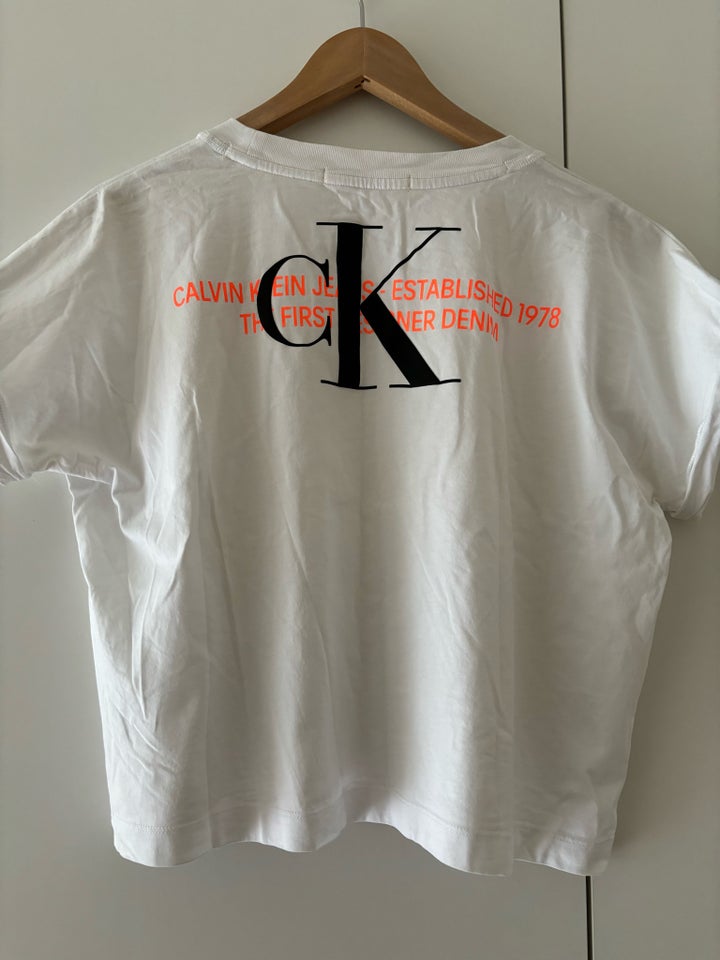 T-shirt, Calvin Klein, str. 38