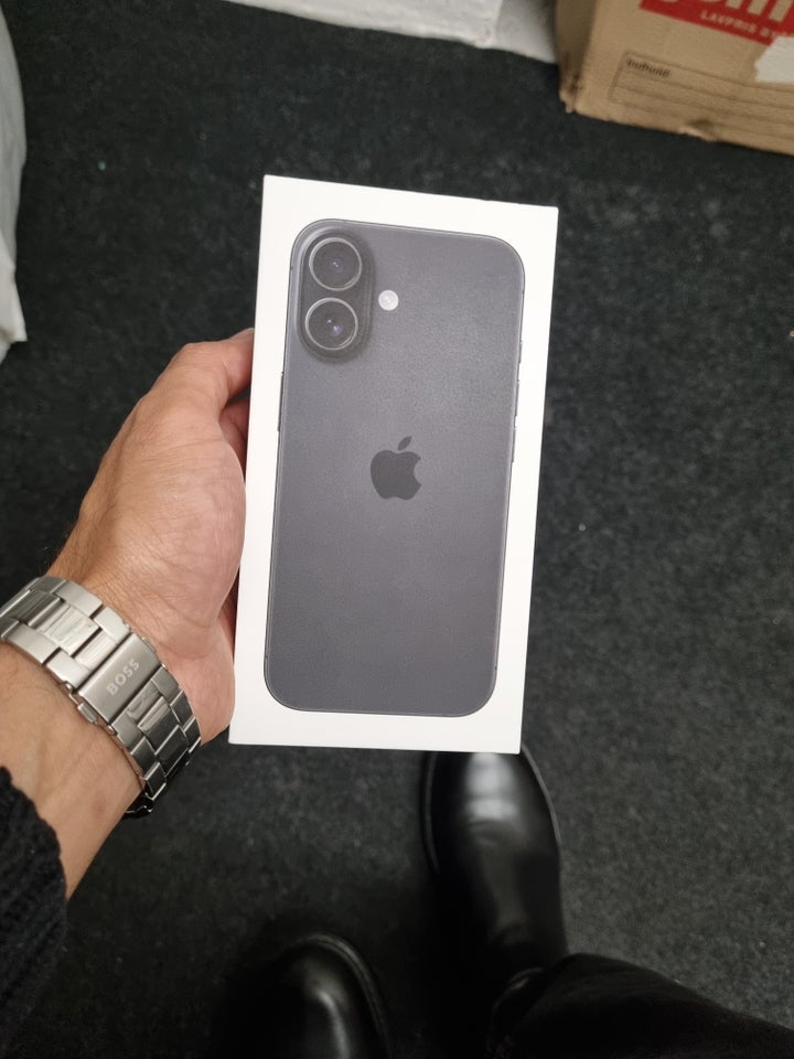 iPhone 15, 128 GB, sort