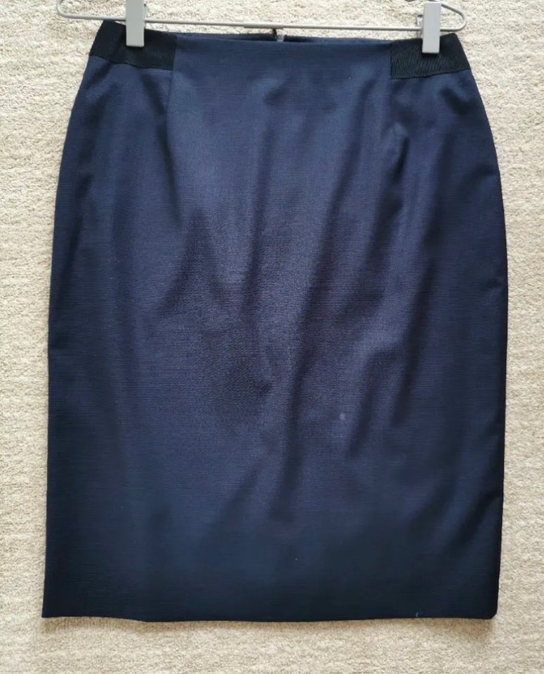 str. 38, Hugo Boss, Navy