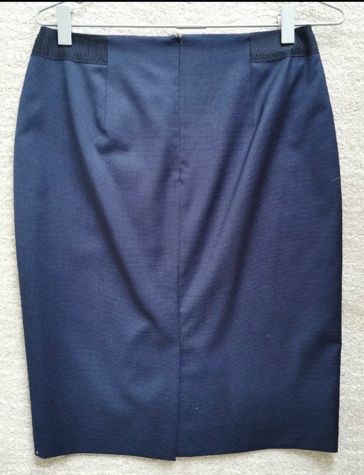 str. 38, Hugo Boss, Navy