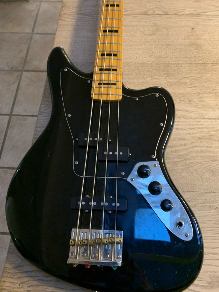 Elbas, Fender Jaguar