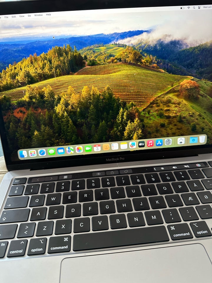 MacBook Pro 13” M2 chip 349 GHz