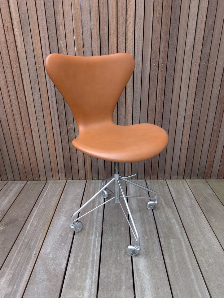 Arne Jacobsen, 3117, Kontorstol