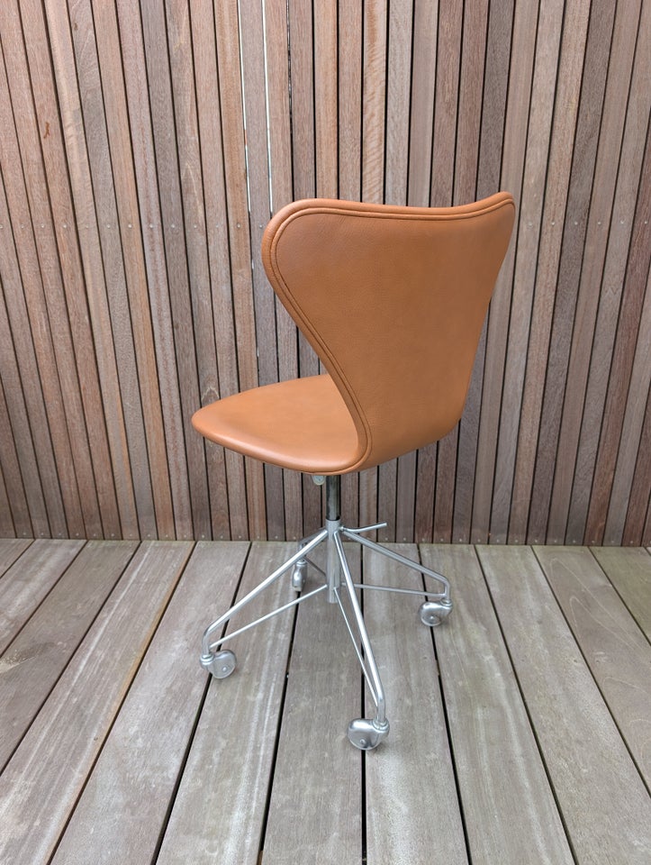 Arne Jacobsen, 3117, Kontorstol