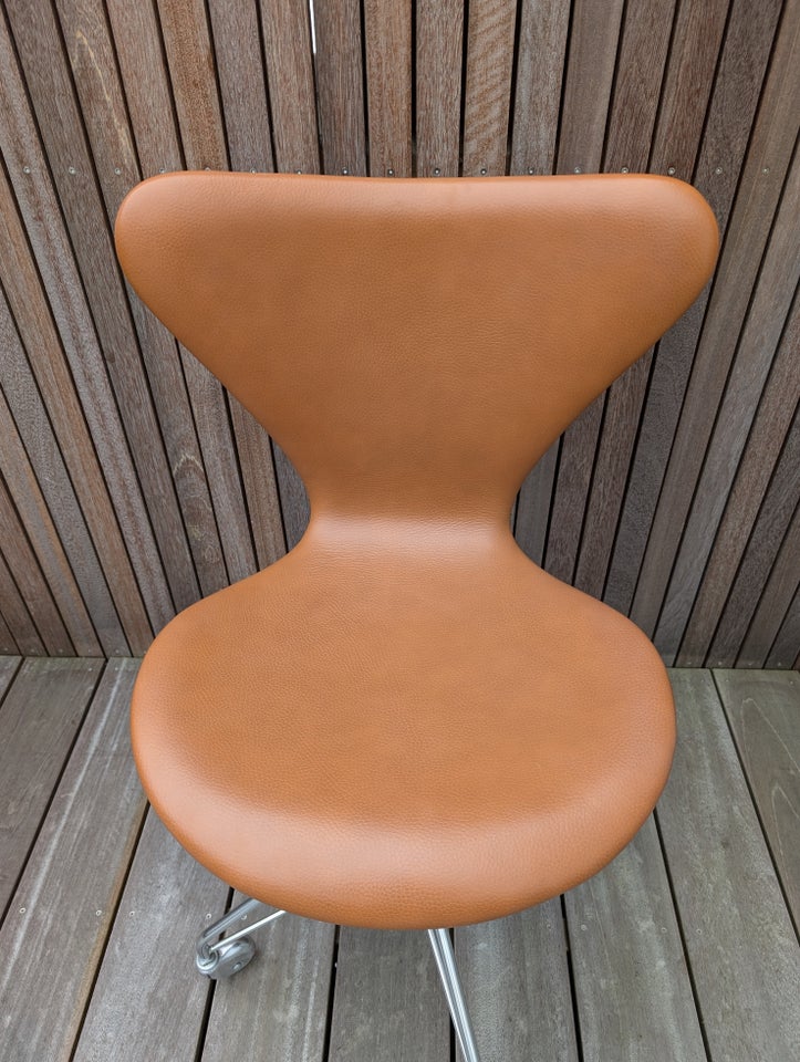 Arne Jacobsen, 3117, Kontorstol