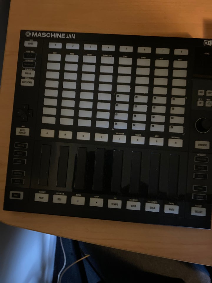 Maschine jam, Native instruments