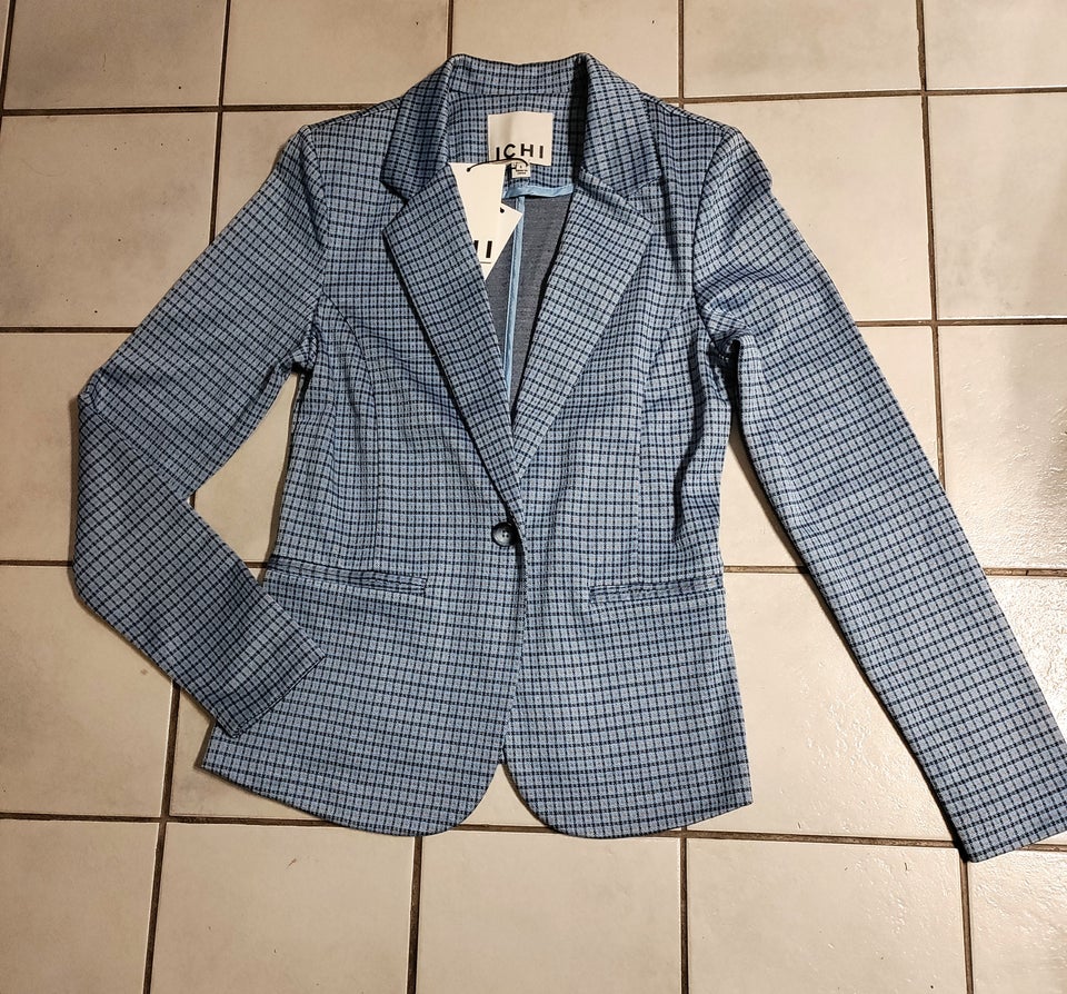 Blazer, str. 36, ICHI