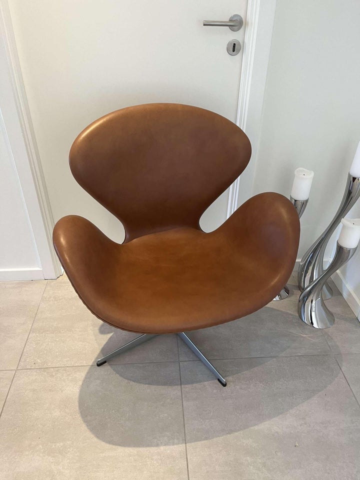 Arne Jacobsen 3320 Svane