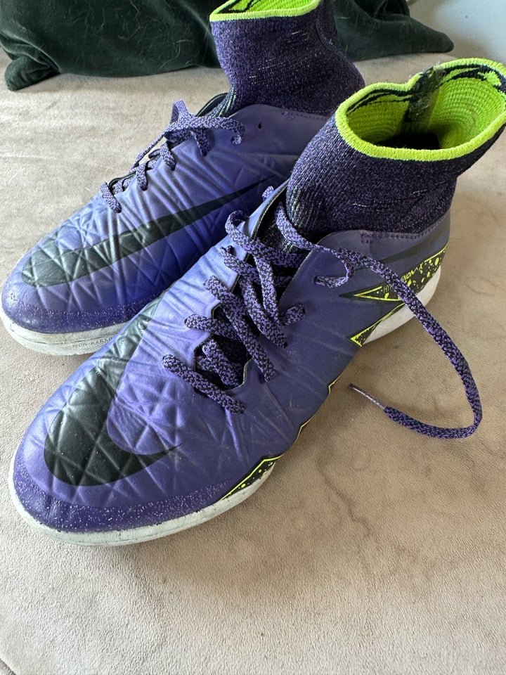 Fodboldsko, NIKE HYPERVENOMX