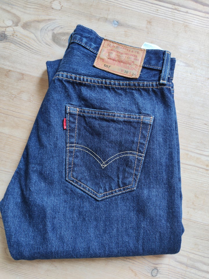 Jeans Levi's str 30