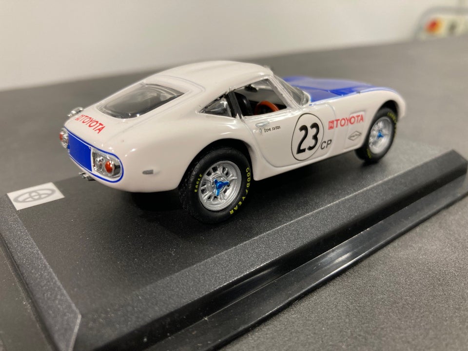 Modelbil, Toyota 2000 GT Shelby