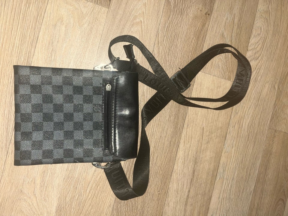 Anden taske Louis Vuitton