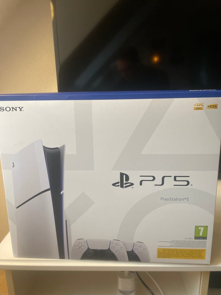 Playstation 5, Slim med disc,