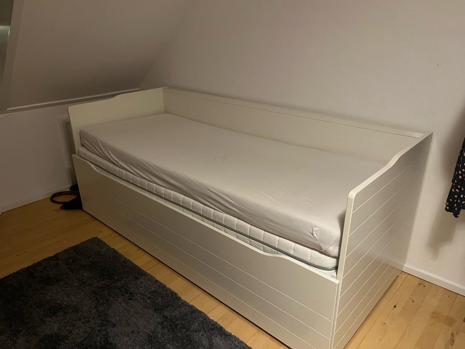 Sovesofa Ikea b: 90 l: 210 h: 85