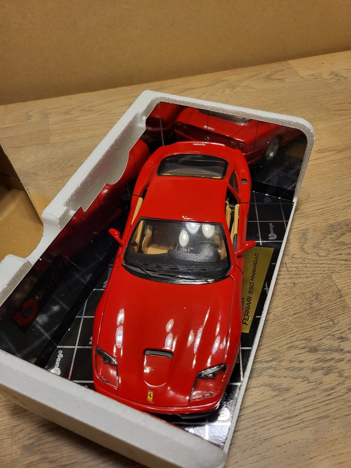 Modelbil, Ferrari 550 1996, skala