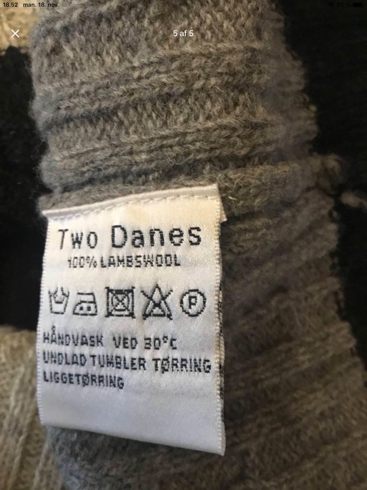 Cardigan, Two Danes, str. 42