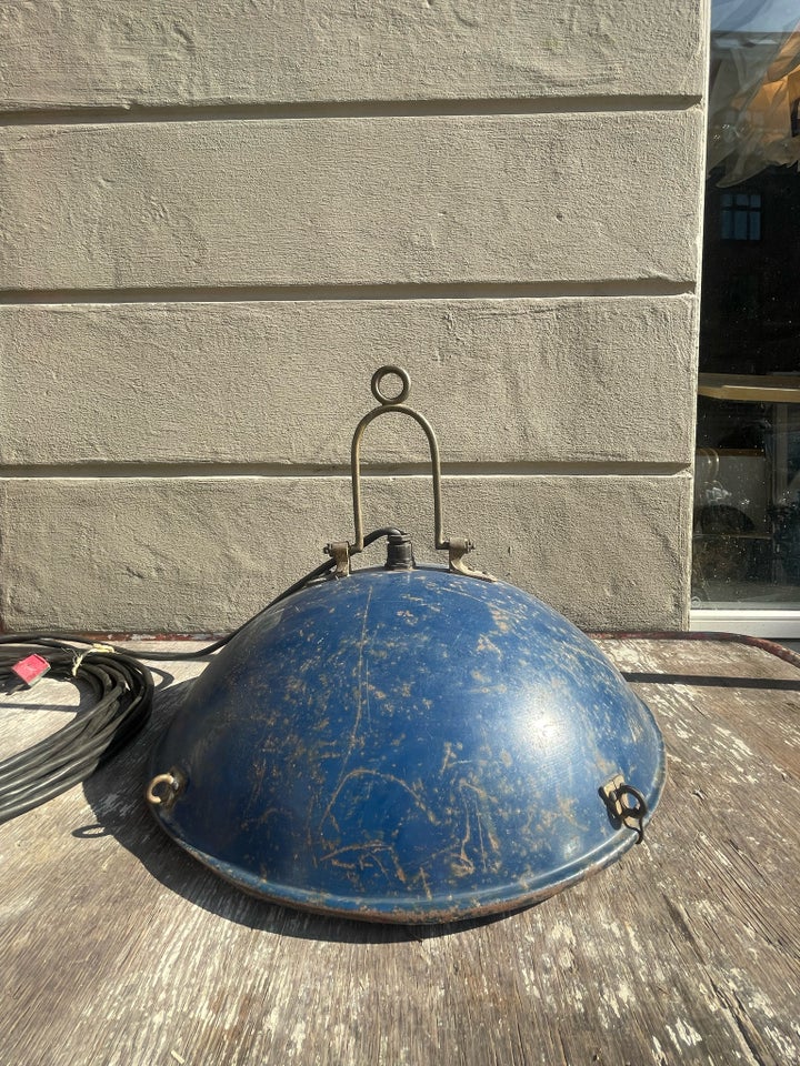 Anden loftslampe Uden navn