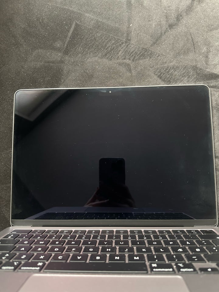 MacBook Air, 2022 M2 chip, 8 GB ram