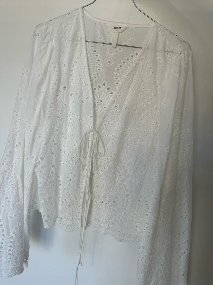 Bluse, Object, str. 40