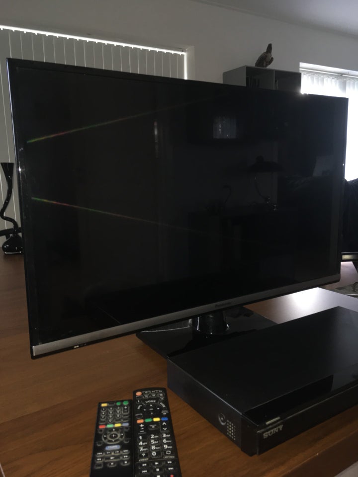 andet, Panasonic, 32"