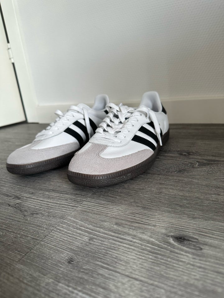 Sneakers, Adidas, str. 43,5