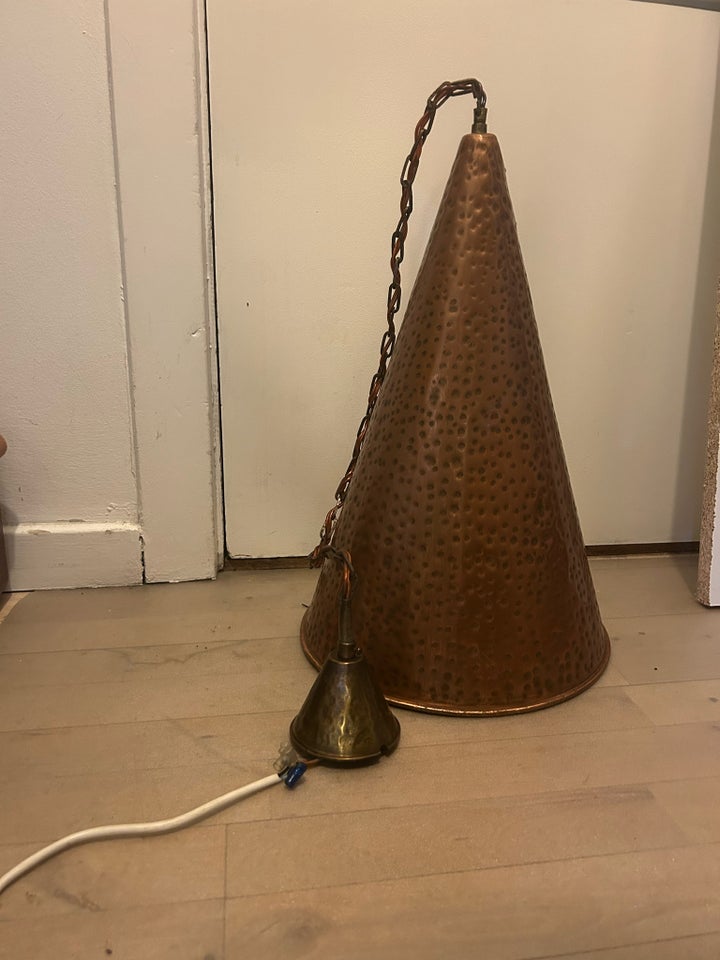 Anden loftslampe, PENDEL KOBBER