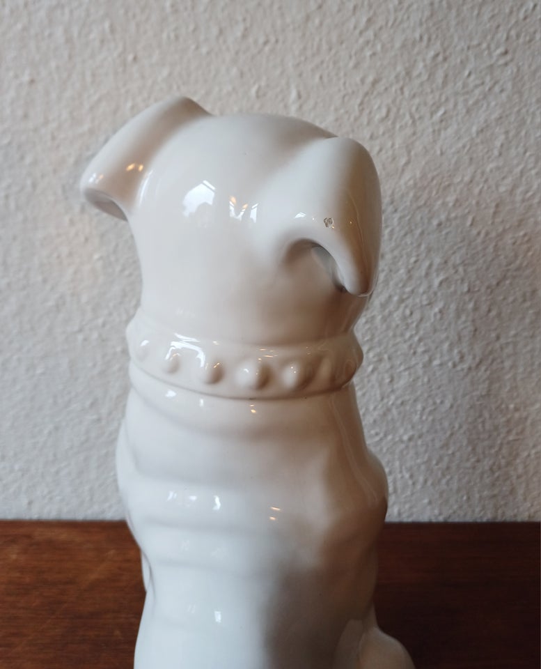 Mellem porcelænshund Bulldog