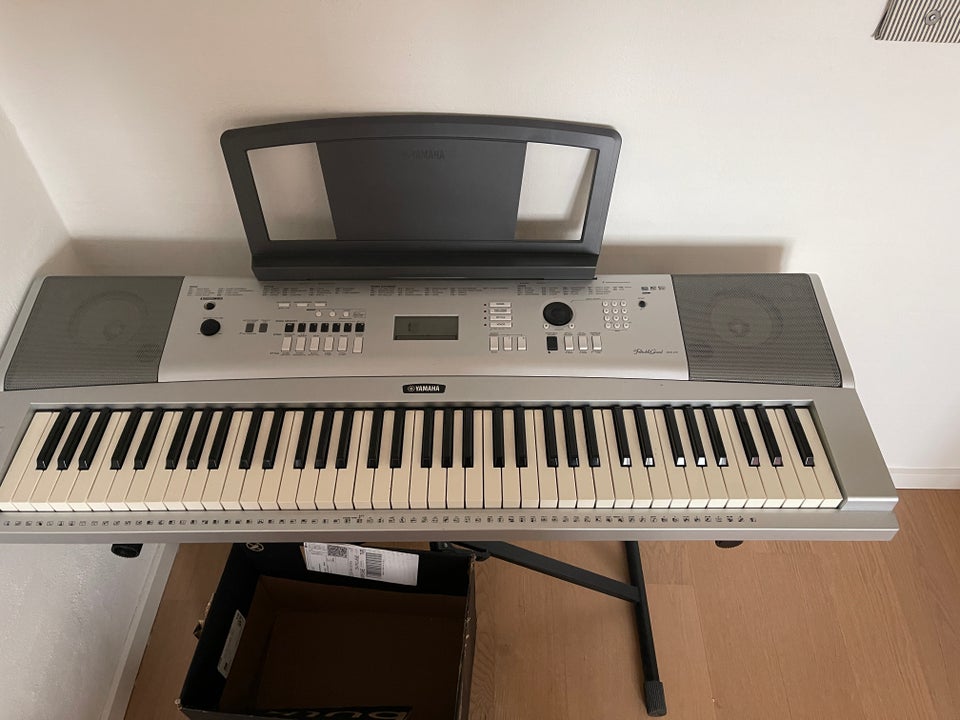 Keyboard, Yamaha DGX-230