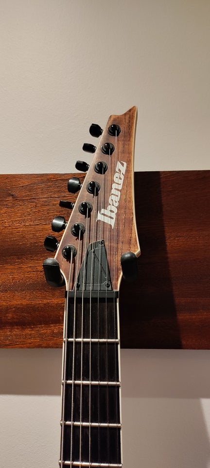 Elguitar, Ibanez RGAIX7U