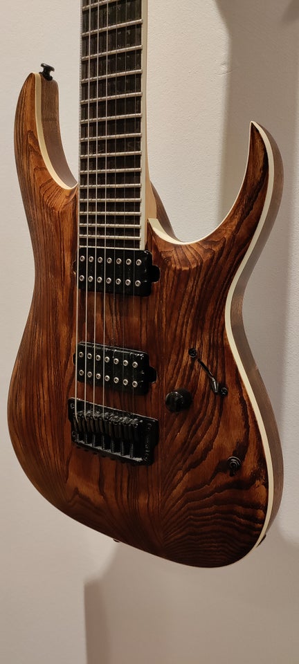 Elguitar, Ibanez RGAIX7U