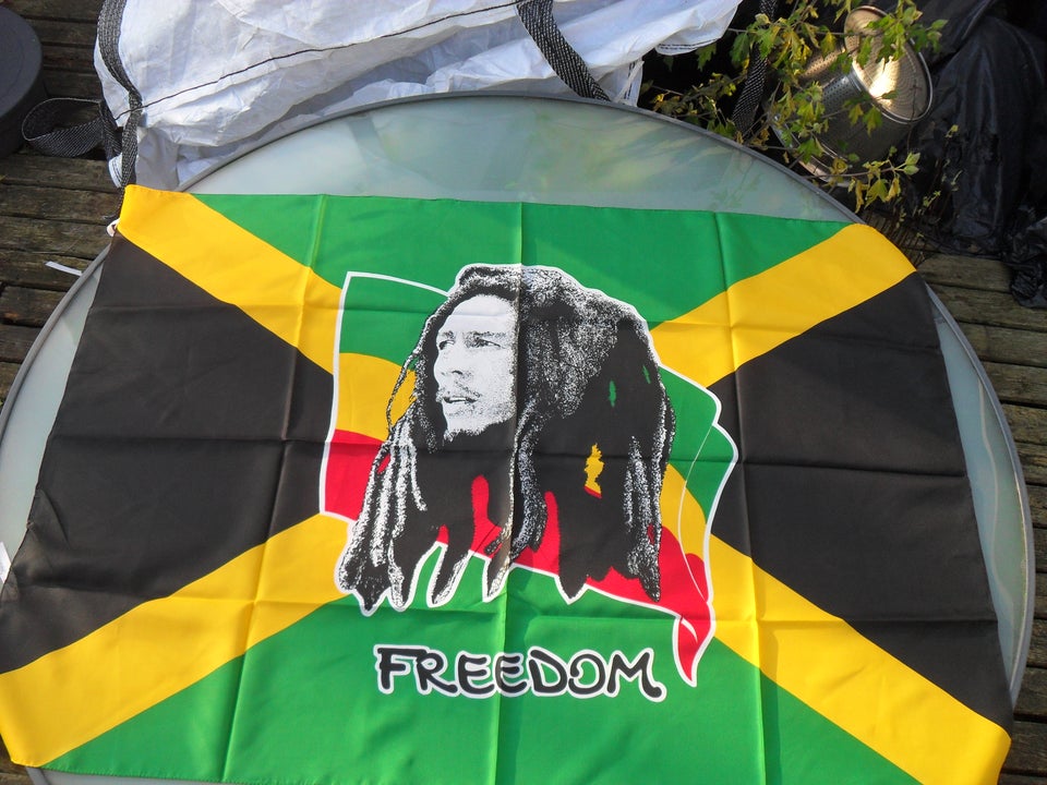 BOB MARLEY MUSIK BANNER I STOF.