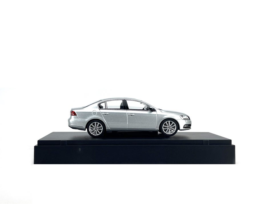 Modelbil, VW Passat B7, Schuco