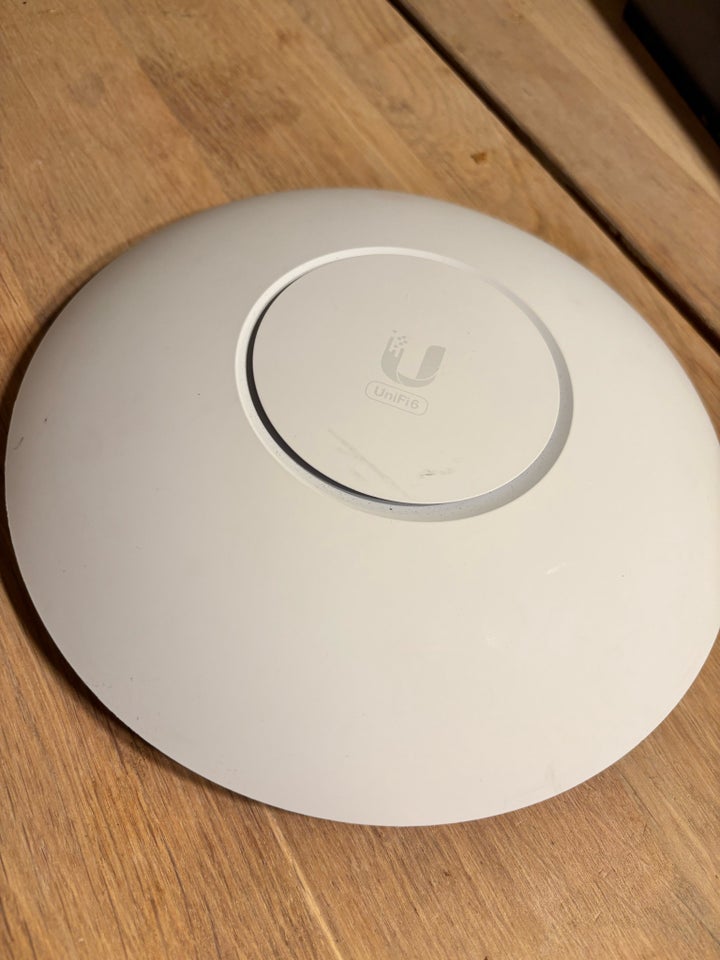 Access point, wireless, UniFi