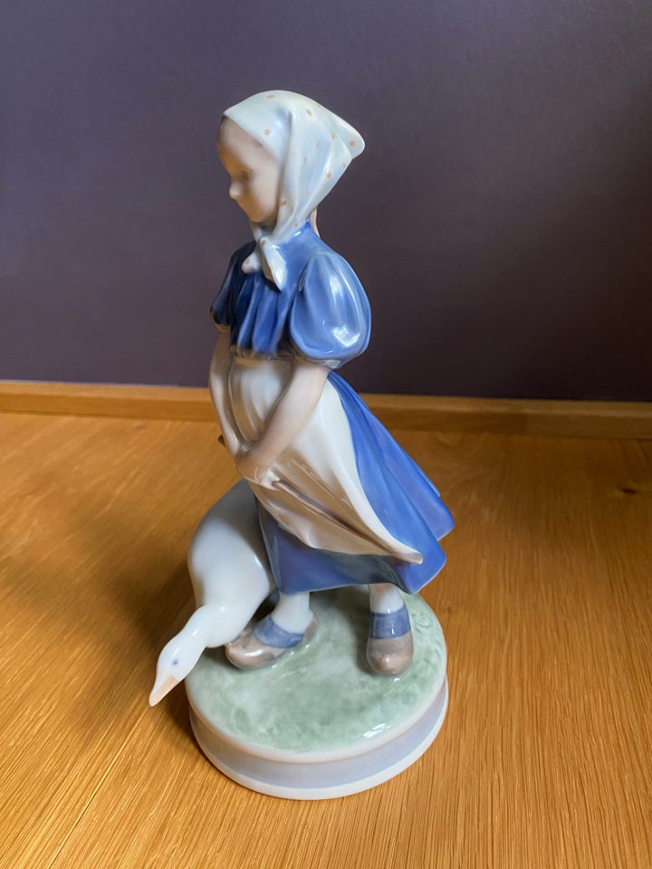 Porcelænsfigur Gåsepigen Royal