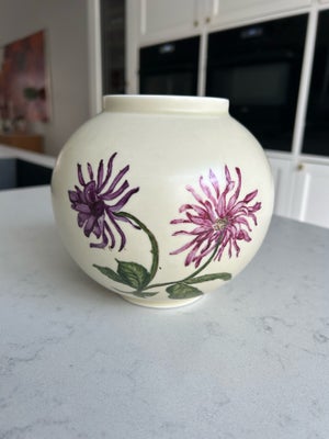 Smuk vase  1940 år gl